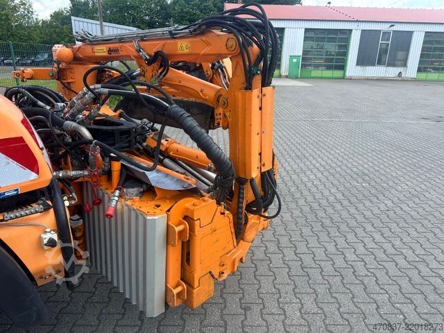Special purpose truck UNIMOG U 423 / Mähausstattung Dücker / Salzstreuer