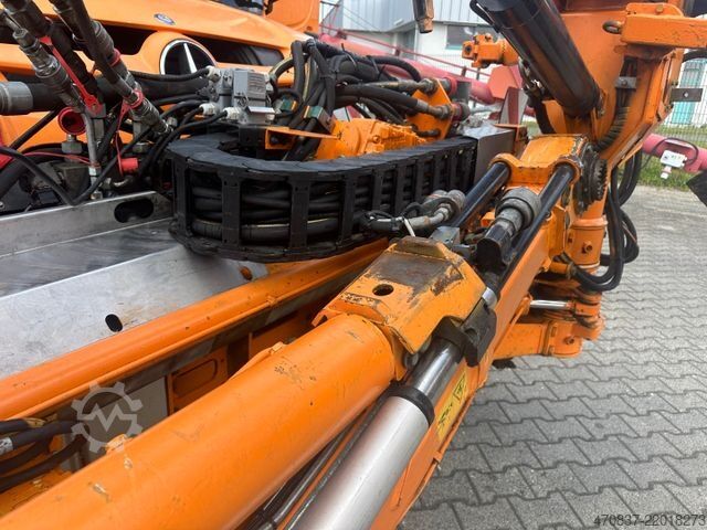 Special purpose truck UNIMOG U 423 / Mähausstattung Dücker / Salzstreuer