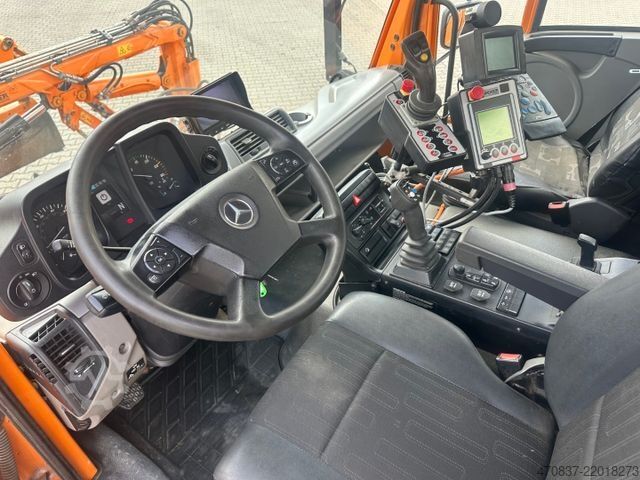 Special purpose truck UNIMOG U 423 / Mähausstattung Dücker / Salzstreuer