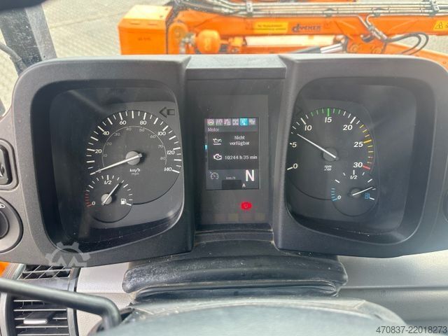 Special purpose truck UNIMOG U 423 / Mähausstattung Dücker / Salzstreuer