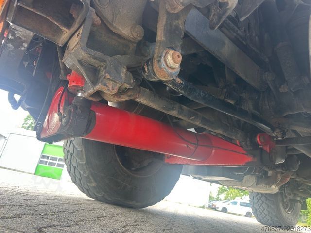 Special purpose truck UNIMOG U 423 / Mähausstattung Dücker / Salzstreuer