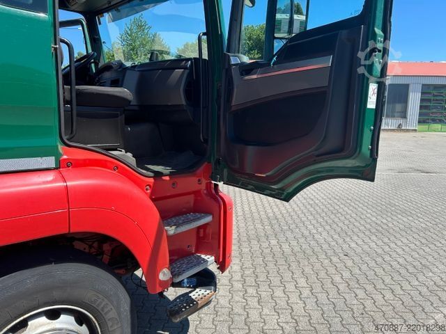 Garbage truck MAN TGS 26.320 / 6x2 / Faun Variopress 527