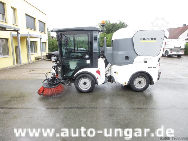 Tractor Kärcher MC130 Advanced Kehrmaschine Geräteträger