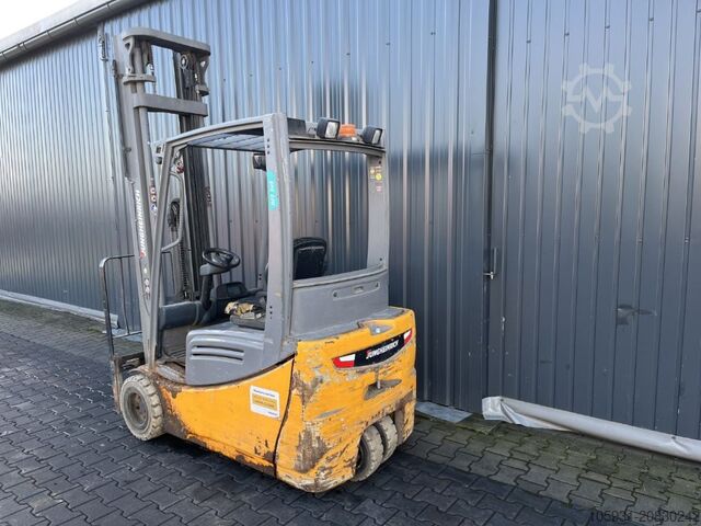 Elektro 3 Rad-Stapler Jungheinrich EFG220