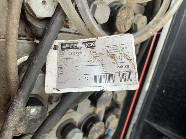 Deichselstapler Linde L12L