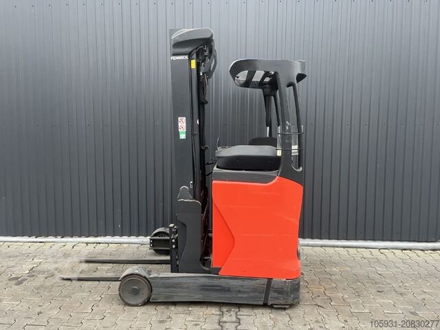 Schubmaststapler Linde R12B-01