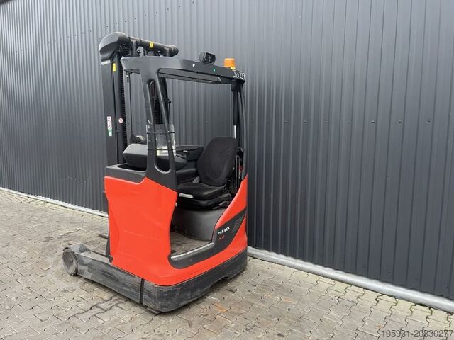 Schubmaststapler Linde R12B-01