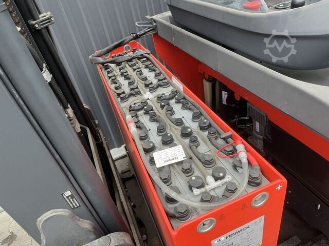 Schubmaststapler Linde R12B-01