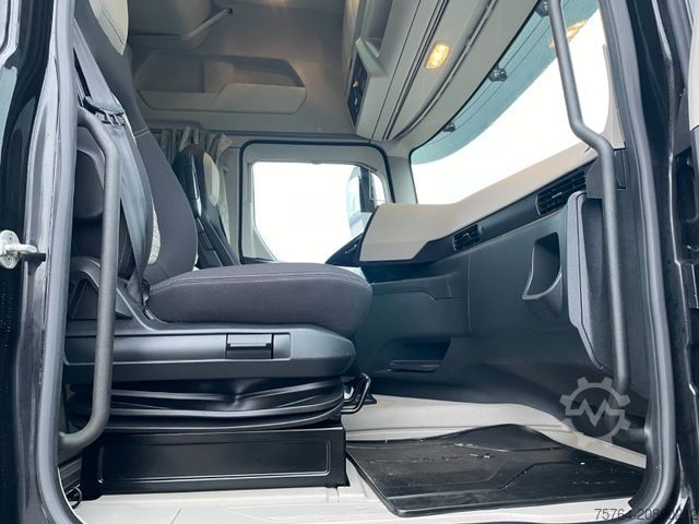 Standard SZM FORD F-Max 500 / 4x2 / Retarder / Navi / 1. Hand