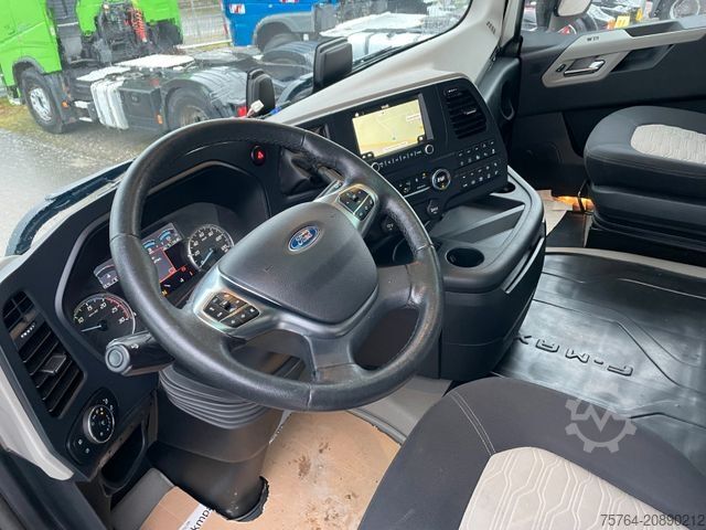Standard SZM FORD F-Max 500 / 4x2 / Retarder / Navi / 1. Hand