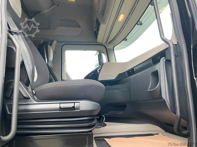 Standard SZM FORD F-Max 500 / 4x2 / Retarder / Navi / 1. Hand