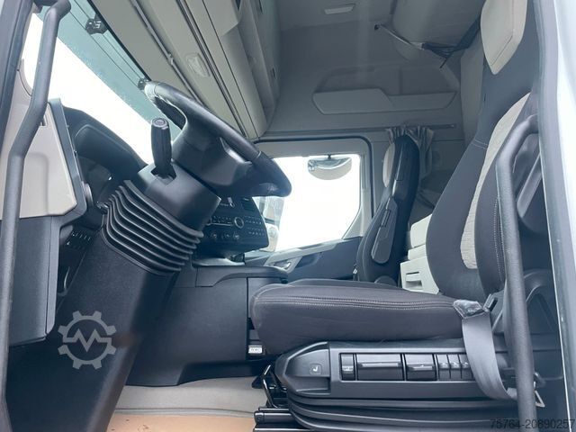 Standard SZM FORD F-Max 500 / 4x2 / Retarder / Navi / 1. Hand