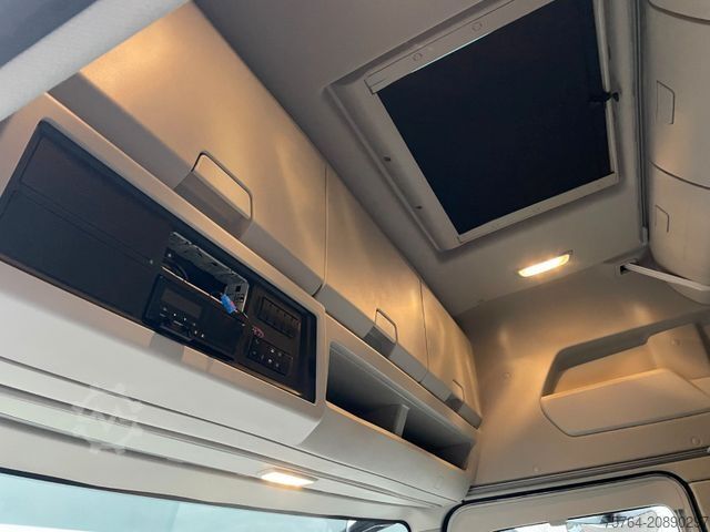 Standard SZM FORD F-Max 500 / 4x2 / Retarder / Navi / 1. Hand