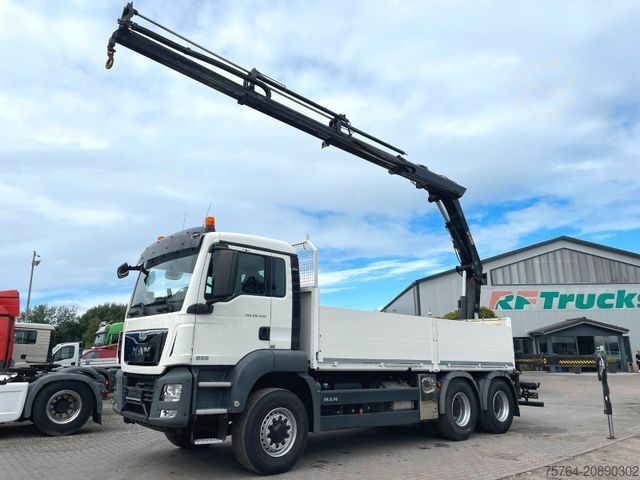 LKW mit Pritsche (offen) MAN TGS 26.440/Pritsche/Hiab 211 EP-3/FUNK/6x6 Hydro