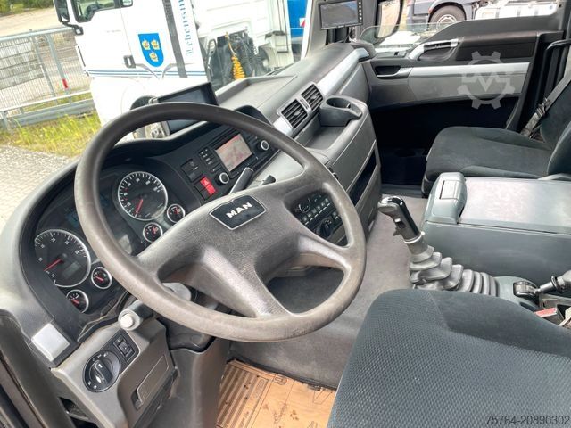 LKW mit Pritsche (offen) MAN TGS 26.440/Pritsche/Hiab 211 EP-3/FUNK/6x6 Hydro