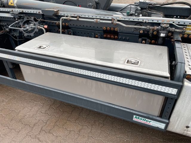 Abrollkipper MERCEDES-BENZ 2543 Actros/Meiler Abroller RS21.70/Funk/Gelenkt