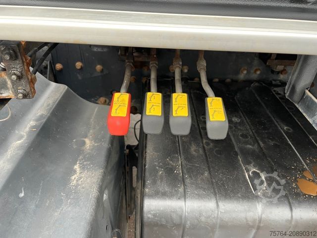 LKW mit Pritsche (offen) MAN TGM 15.250/HIAB Kran/Funk/ 6,7m Pritsche/94tkm