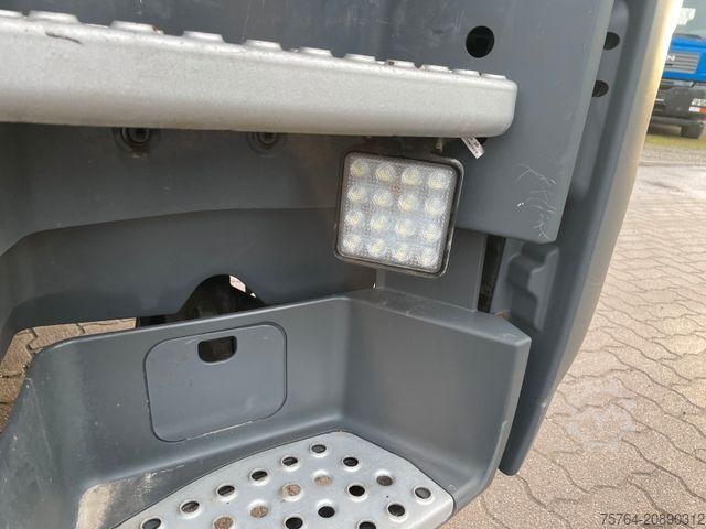 LKW mit Pritsche (offen) MAN TGM 15.250/HIAB Kran/Funk/ 6,7m Pritsche/94tkm