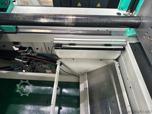 Injection molding machine Arburg 520S 1600-400/170 e²