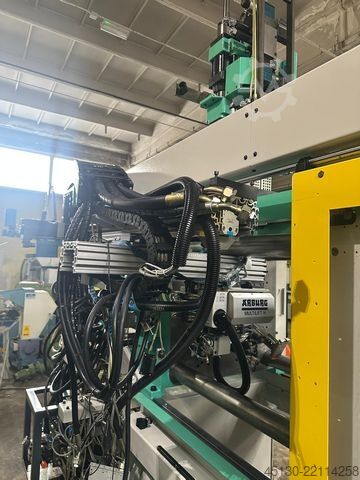 Injection molding machine Arburg 570C 2000-350/150