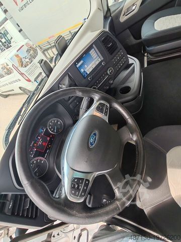 Standard tractor unit FORD F-MAX 500