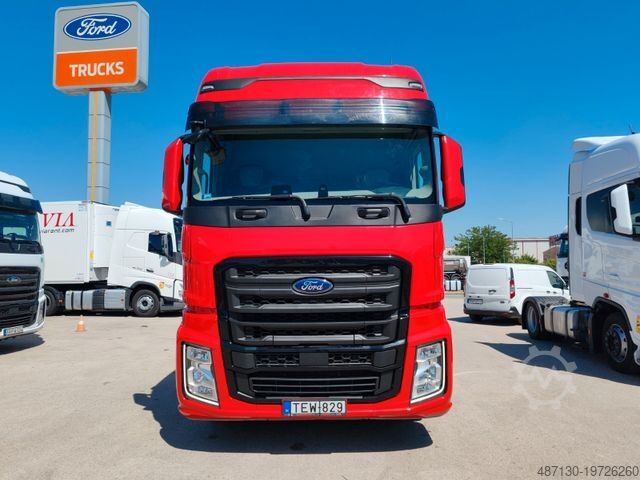 Standard tractor unit FORD F-MAX 500