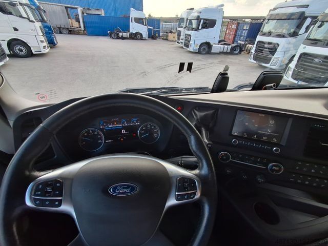 Standard tractor unit FORD F-MAX 500