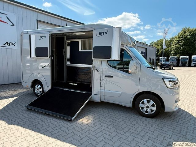 Livestock transporter RENAULT Master STX 3 Sitzer  Haras / Hengste