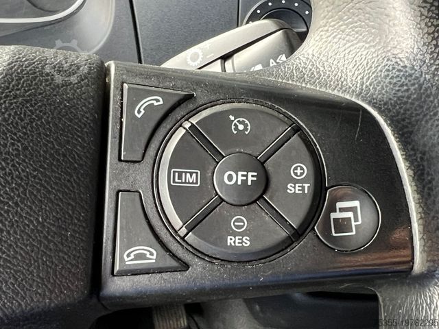 Transporter mit Pritsche & Plane MERCEDES-BENZ Atego 823 Euro6 Klima 6,1m P+P AHK Orig.