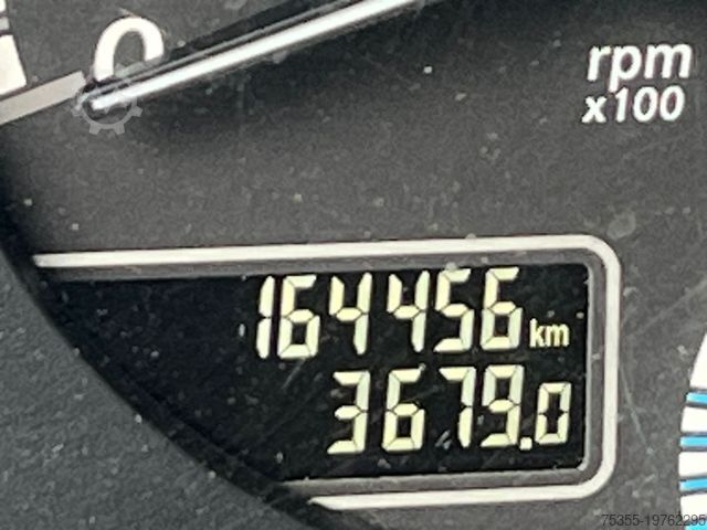 Transporter mit Pritsche & Plane MERCEDES-BENZ Atego 823 Euro6 Klima 6,1m P+P AHK Orig.