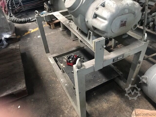 Vacuum hardening furnace IPSEN VTTCK-224-R