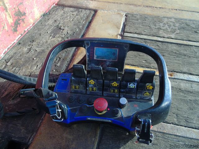 Crane truck DAF CF 85.510 + FASSI 80TON 6x + 8X2 + EURO 5 + REMOTE