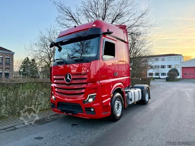 Standard-SZM Mercedes-Benz Actros 5 /2148/Mirror CAM/ BigSpace/Euro6