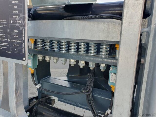 Magni Dachdeckerkorb / Arbeitskorb / 1.000 kg / RTH 2022 Magni Dachdeckerkorb / Arbeitskorb / 1.000 kg / RTH 2022