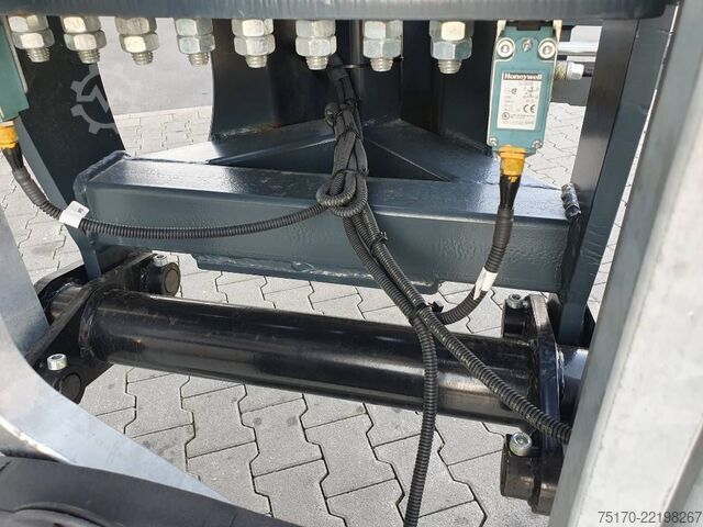 Magni Dachdeckerkorb / Arbeitskorb / 1.000 kg / RTH 2022 Magni Dachdeckerkorb / Arbeitskorb / 1.000 kg / RTH 2022