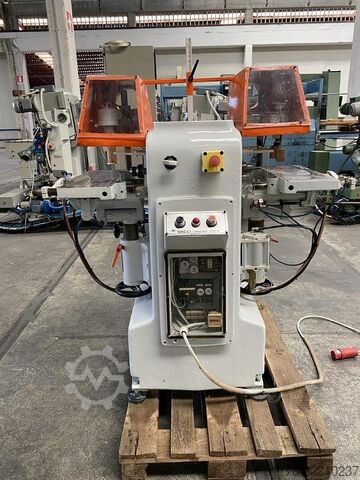 Double zero-knot saw with 1-point head per side Bacci 