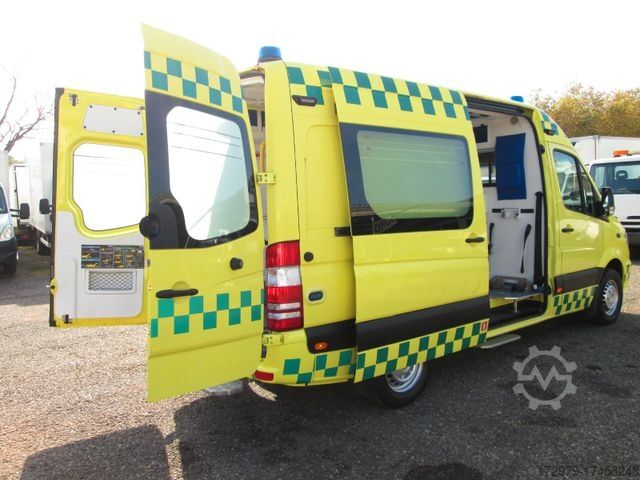 Fire truck MERCEDES-BENZ Sprinter 316 *2+2 Sitzer*Rettungswagen*2xKlima*
