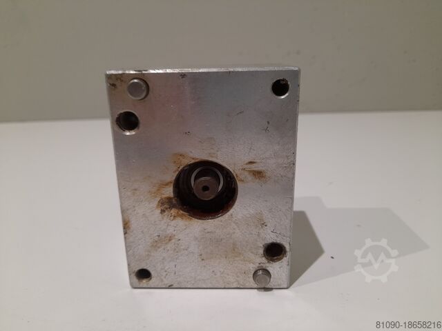 DRILLING HEAD 3 SPINDLES 106X80  