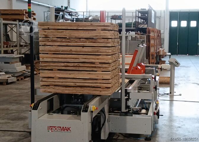 STACKER LAS 1600 HYDRAULIC TRADEMAK SRL ACCATASTATORE LAS 1600 IDRAULICO