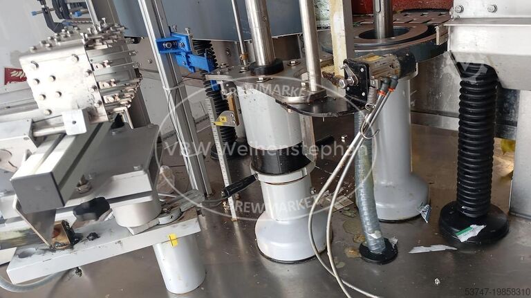 Labeling machine IC Filling Systems