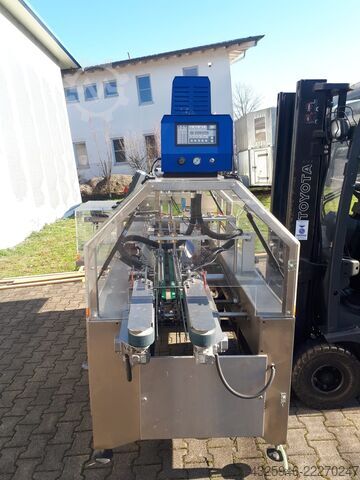 Cardboard packaging machine  