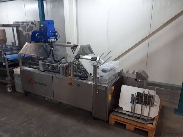 Cardboard packaging machine  