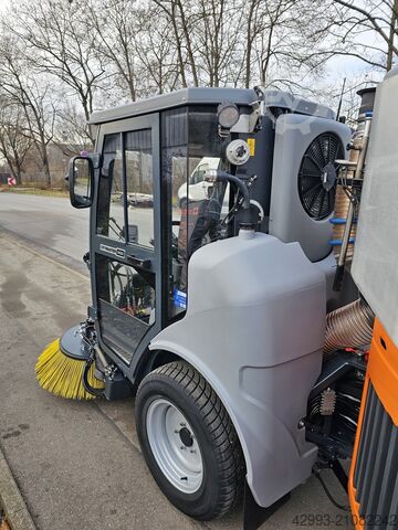 Saug Kehrmaschine Hako Citymaster 1650