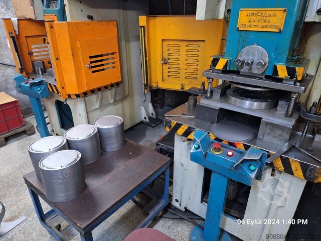 Produktionsanlage für Einbau-Backöfen und Kochfelder  