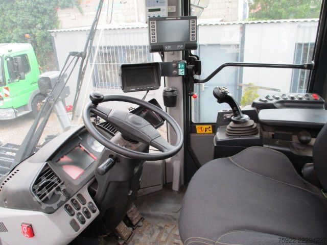 Radlader KOMATSU WA380 1. Hd aus Kommunalbesitz