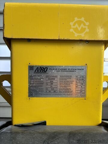Vertical mast lift Airo V10E
