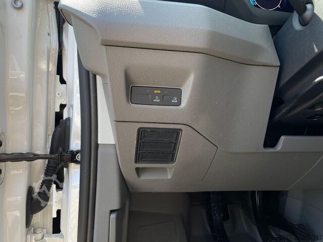 Kastenwagen hoch VOLKSWAGEN Crafter Kasten 35 L4H3 AHK RFK äden