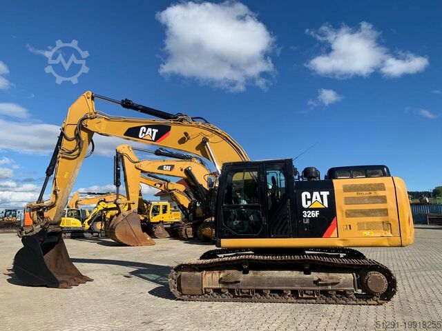 EXCAVATOR Caterpillar 326FLN