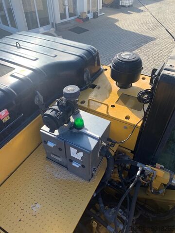 EXCAVATOR Caterpillar 326FLN