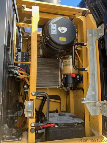 EXCAVATOR Caterpillar 326FLN